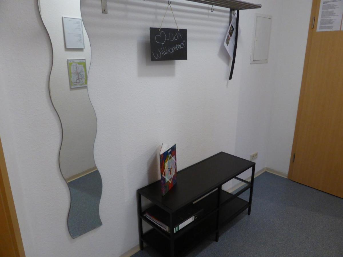 Ferienwohnung Friedrich Schiller, 2 Schlafzimmer, Balkon,Kostenloses Wifi, Naehe Zentrum, Ена Экстерьер фото